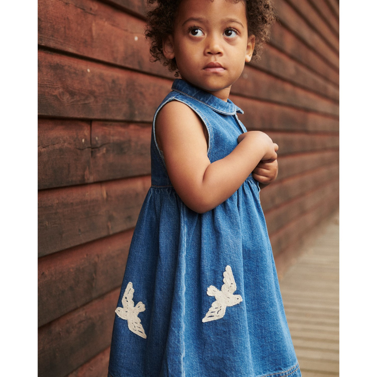 COPENHAGEN COLORS Indigo Blue Washed Denim Kjole W. Crochet Doves