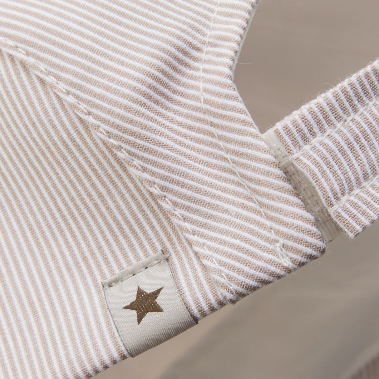 Huttelihut White Pepper Caps Stripe