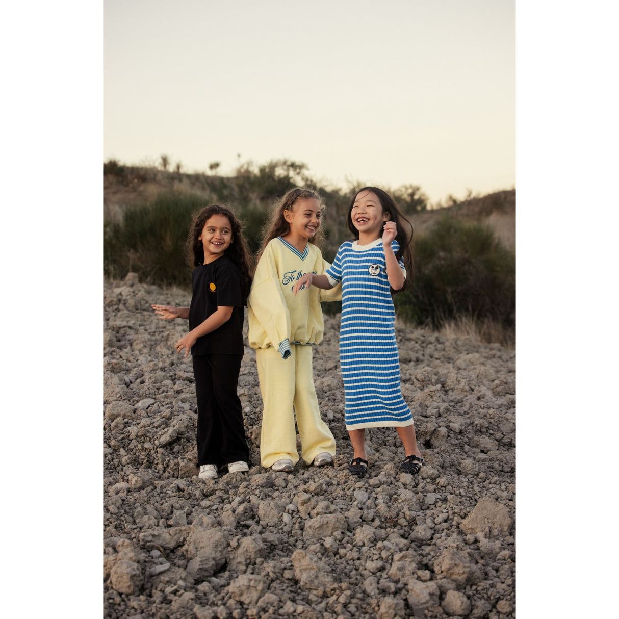 Mini Rodini Yellow To The Moon Emb Collegegenser