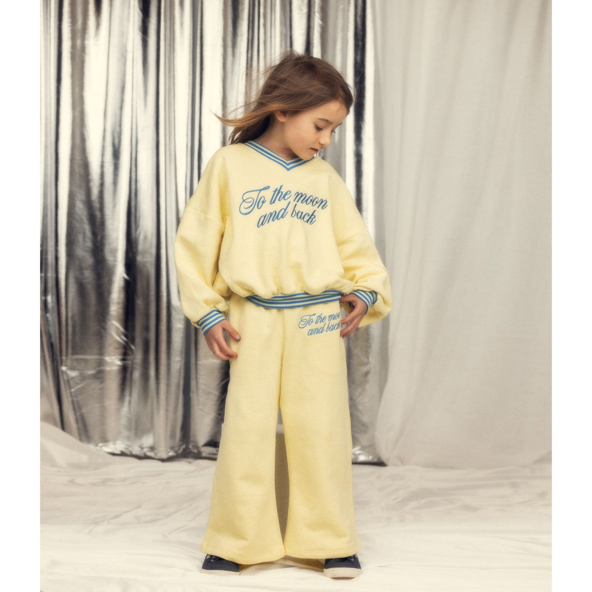 Mini Rodini Yellow To The Moon Emb Collegegenser