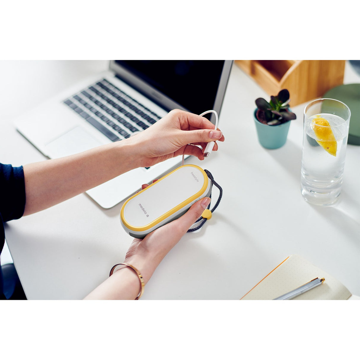 medela Freestyle Hands-Free Dobbel Elektrisk Brystpumpe