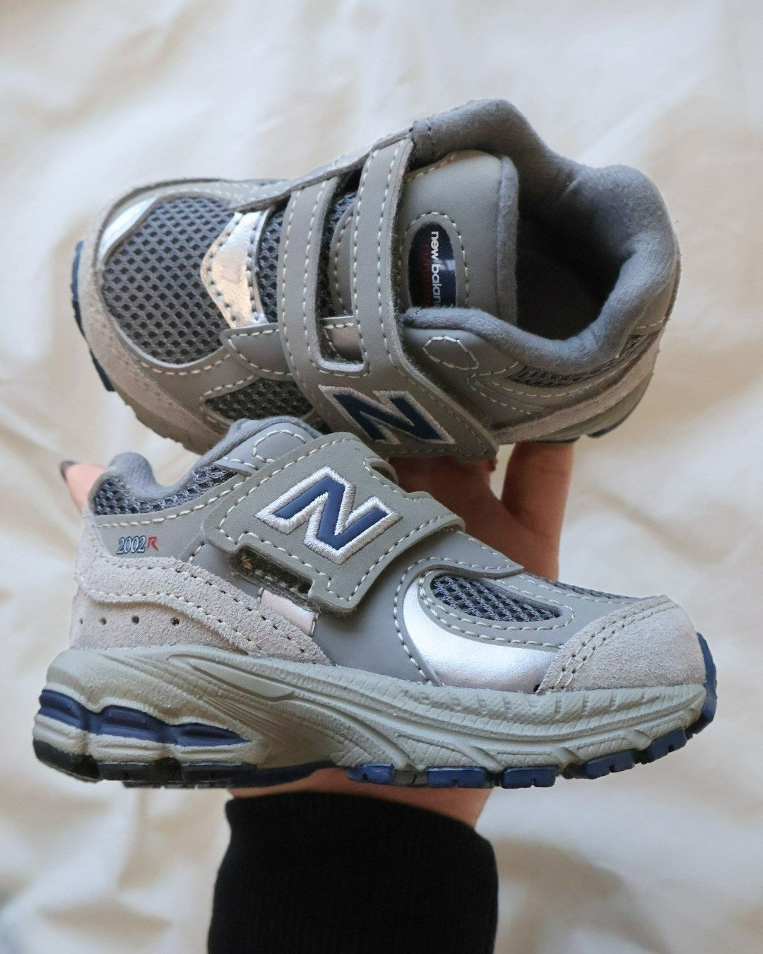 New Balance Grey New Balance 2002 Kids Hook & Loop