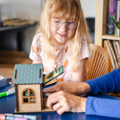 Crateit Town Wooden Leketøy Crossroad Cottage