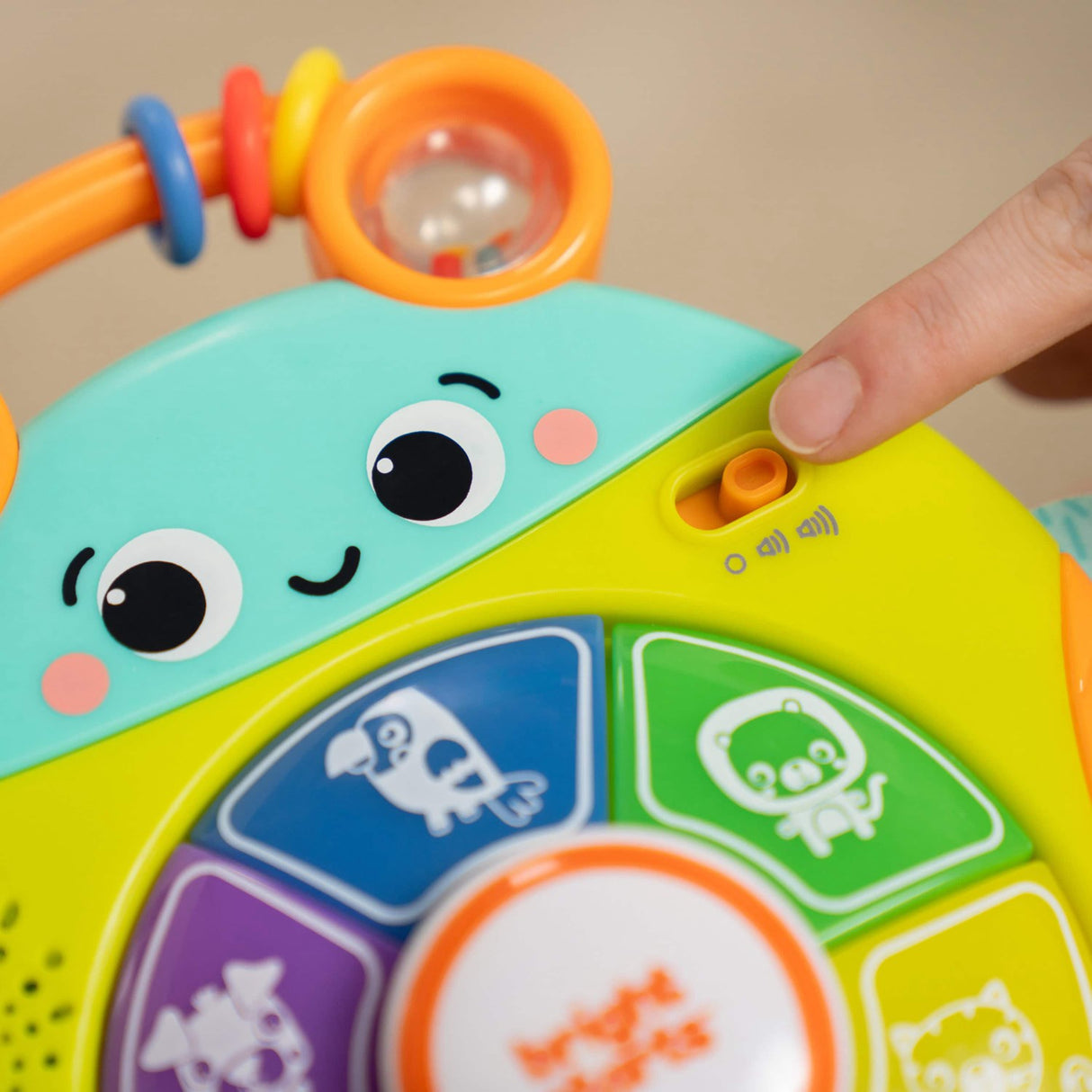 Bright Starts Safari Surprise™ Multisensory Leketøy