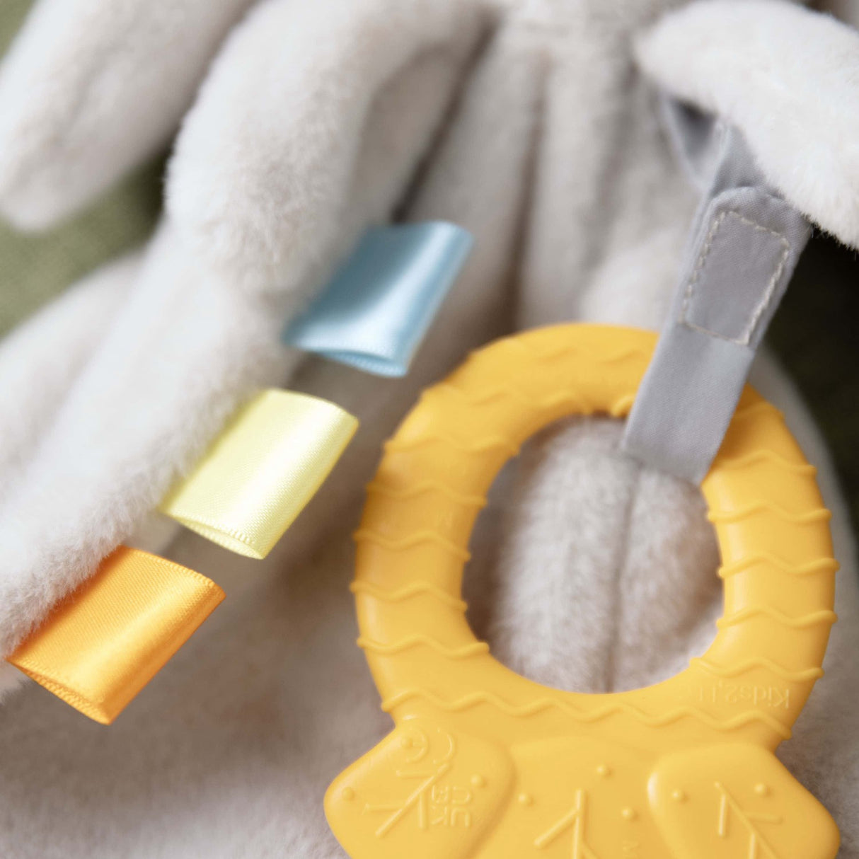 Ingenuity Cozy Sylvi™ Plys Lovey & Bitering