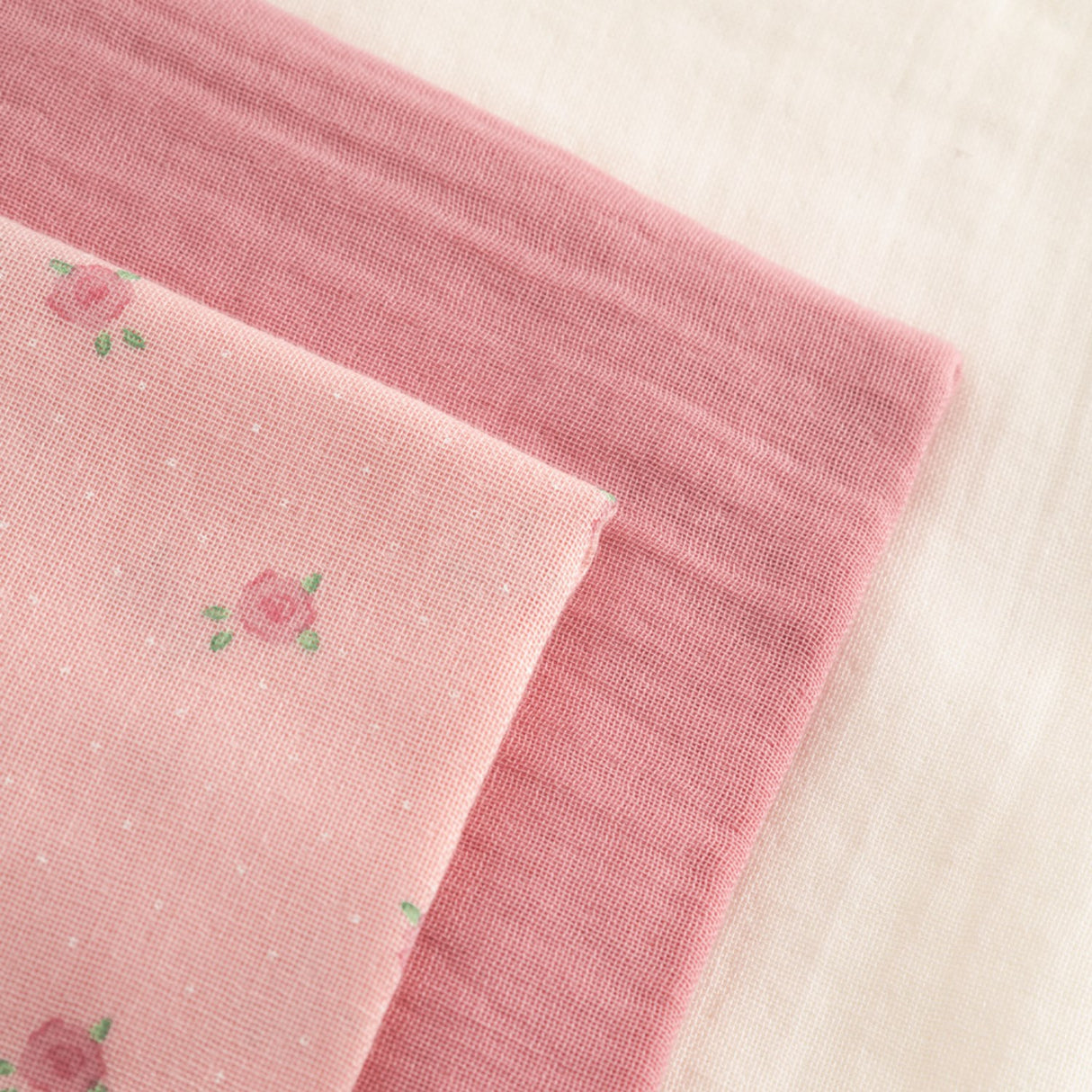 That's Mine Tiny Roses Bora Muslin Cloth 3-Pakning