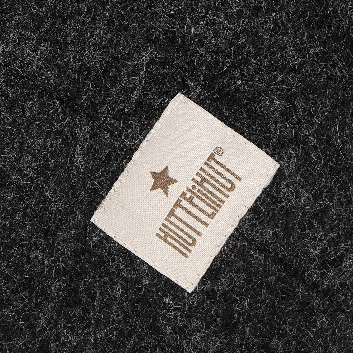 Huttelihut Dark Grey Melange Elefantlue Triangles Ull