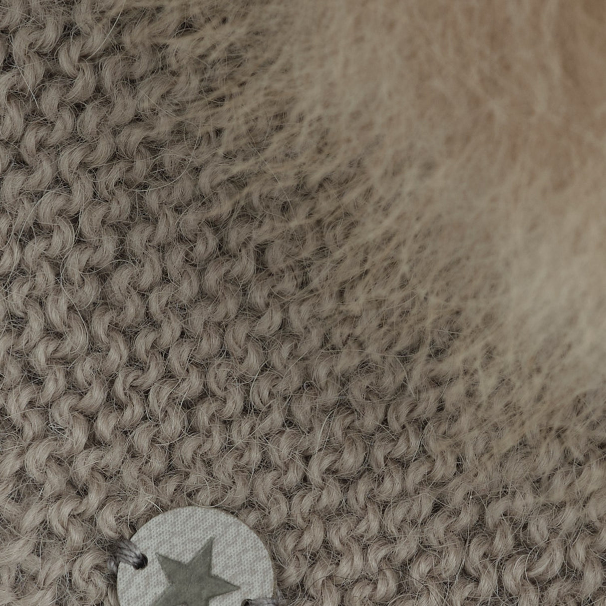 Huttelihut Atmosphere Bonnet Ull Strikk Alpaca Pompom