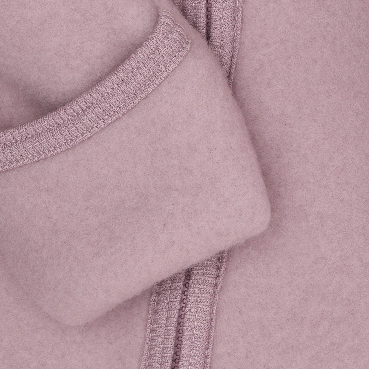 Huttelihut Woodrose Klapvogn Drakt Ears Ull Fleece