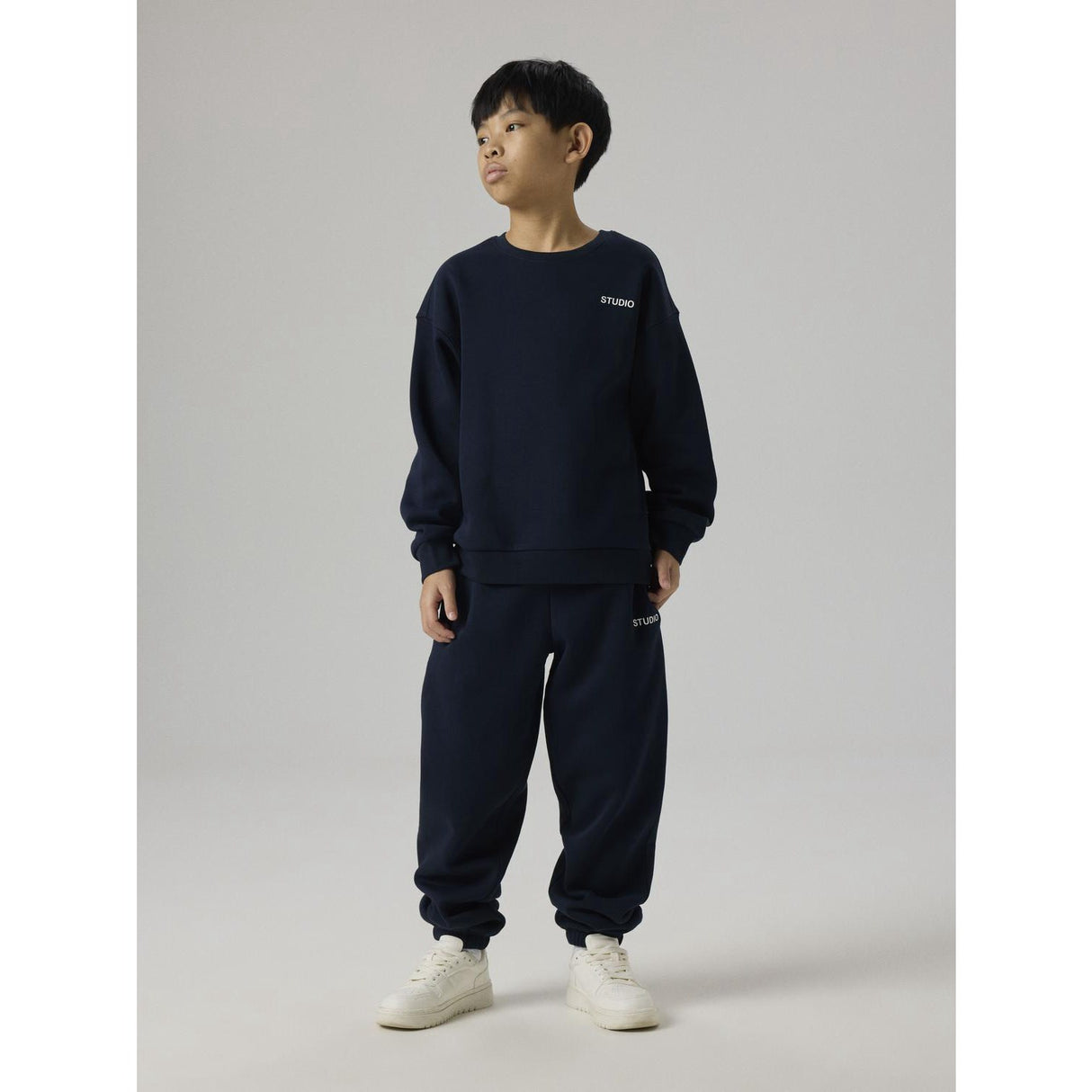 Name It Dark Sapphire Bright White Print Nkmrio Rlx Sweat Bukser Bru Noos
