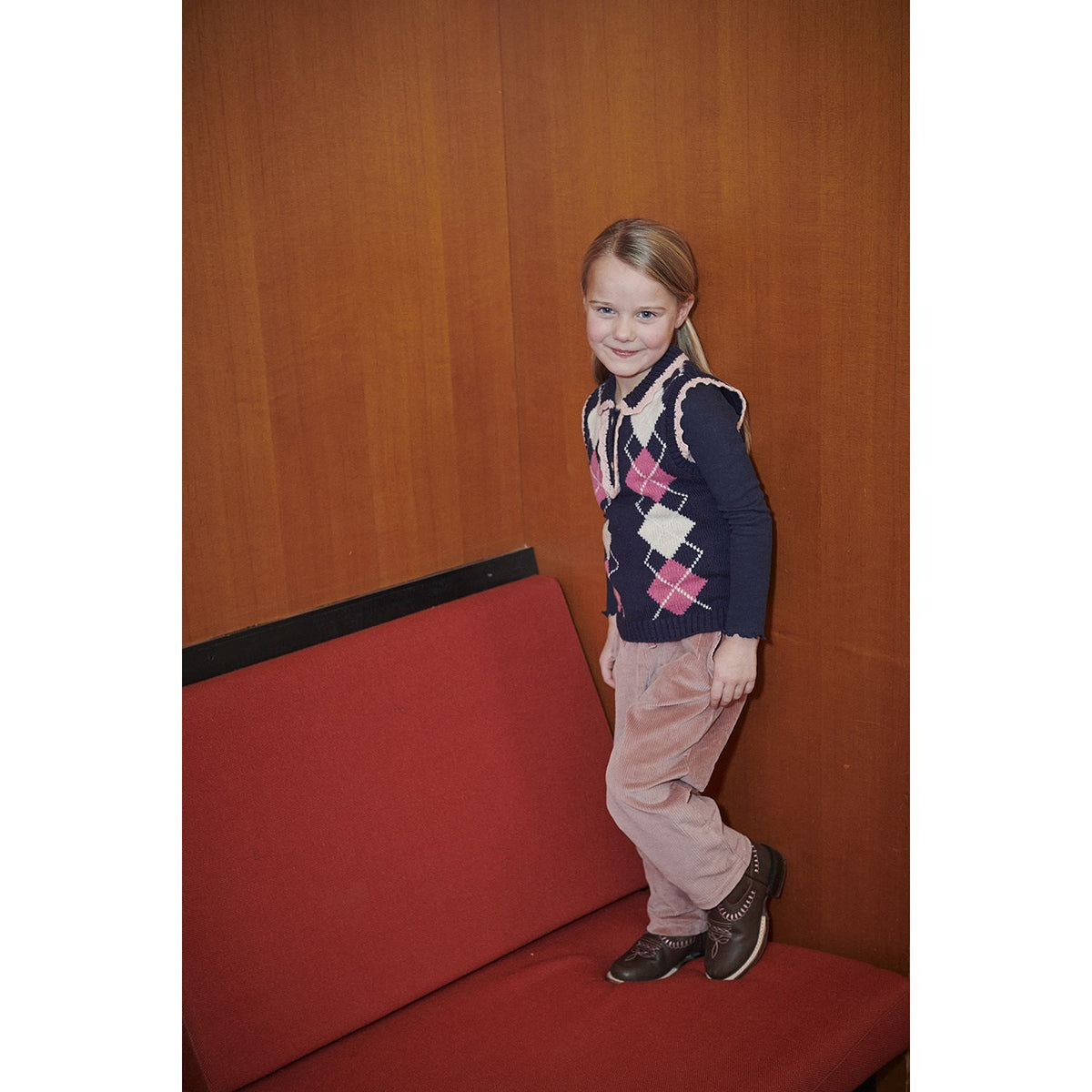 COPENHAGEN COLORS Navy/Soft Pink/Blossom Pink Comb. Argyle Vest M/ Deco