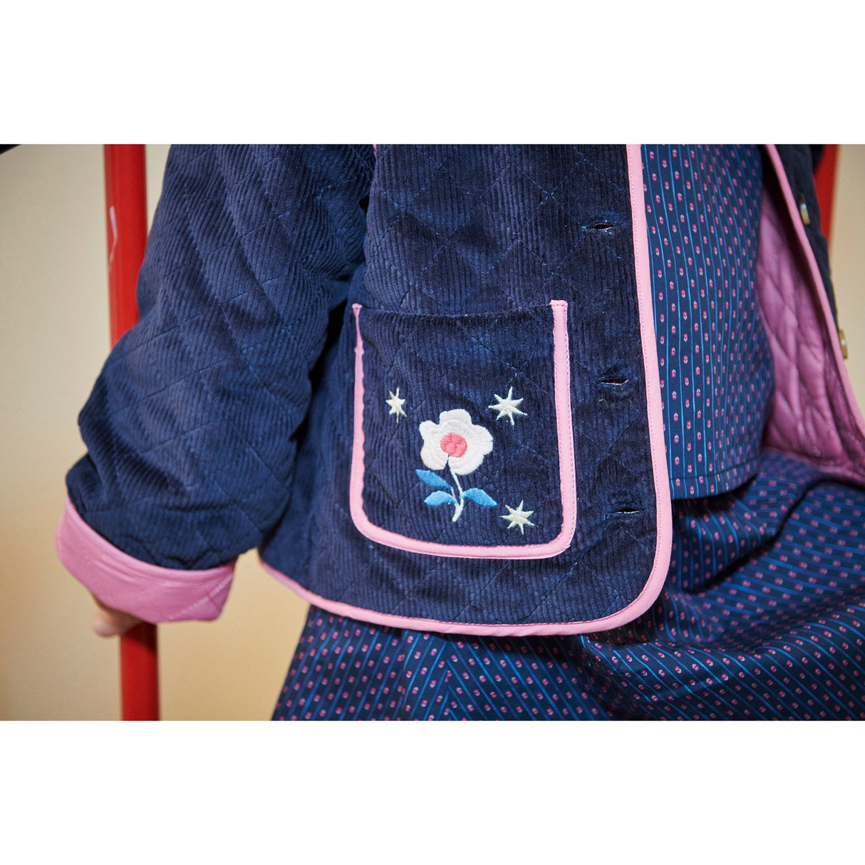 COPENHAGEN COLORS Navy Vattert Corduroy Jakke M/ Embroidery