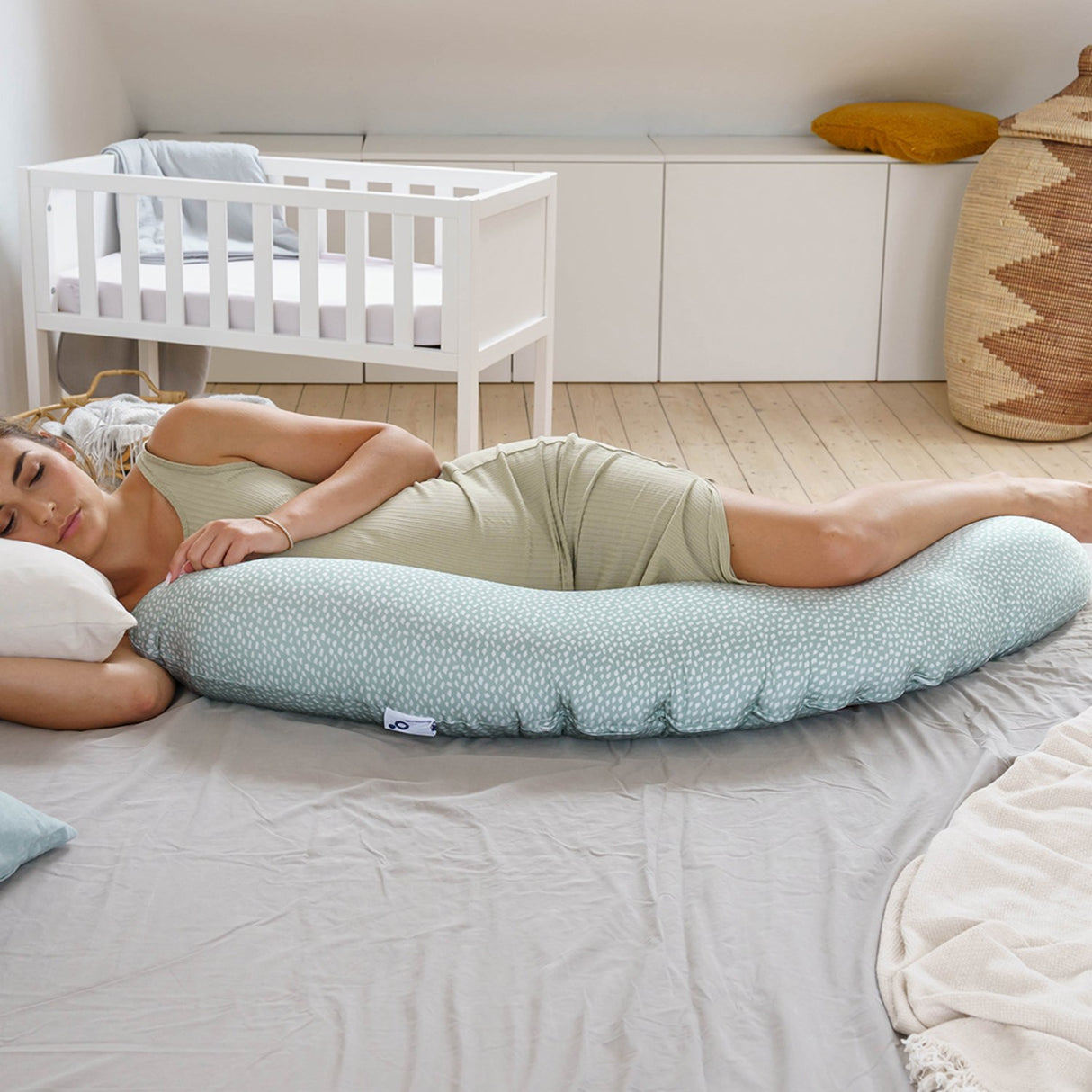 Doomoo Cloud Khaki Nursing & Pregnancy Pute