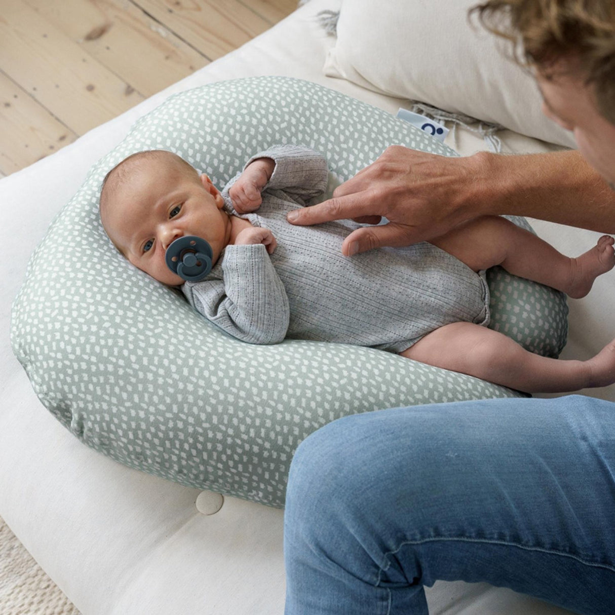 Doomoo Cloud Khaki Nursing Pute