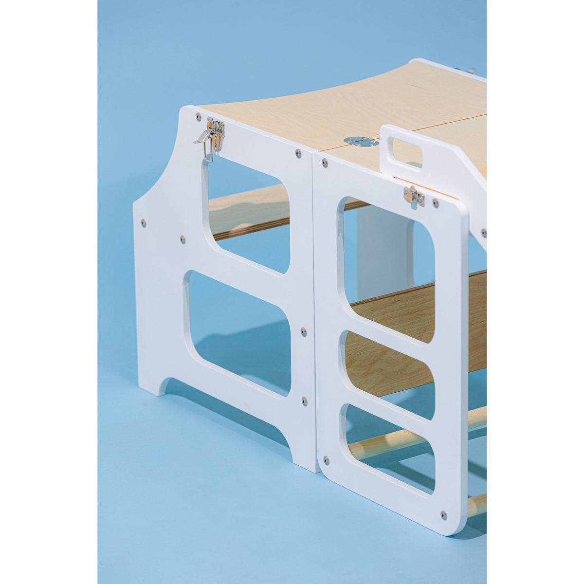 Duck Woodworks White Foldbar EC Kitchen Tower Med Slide Sett