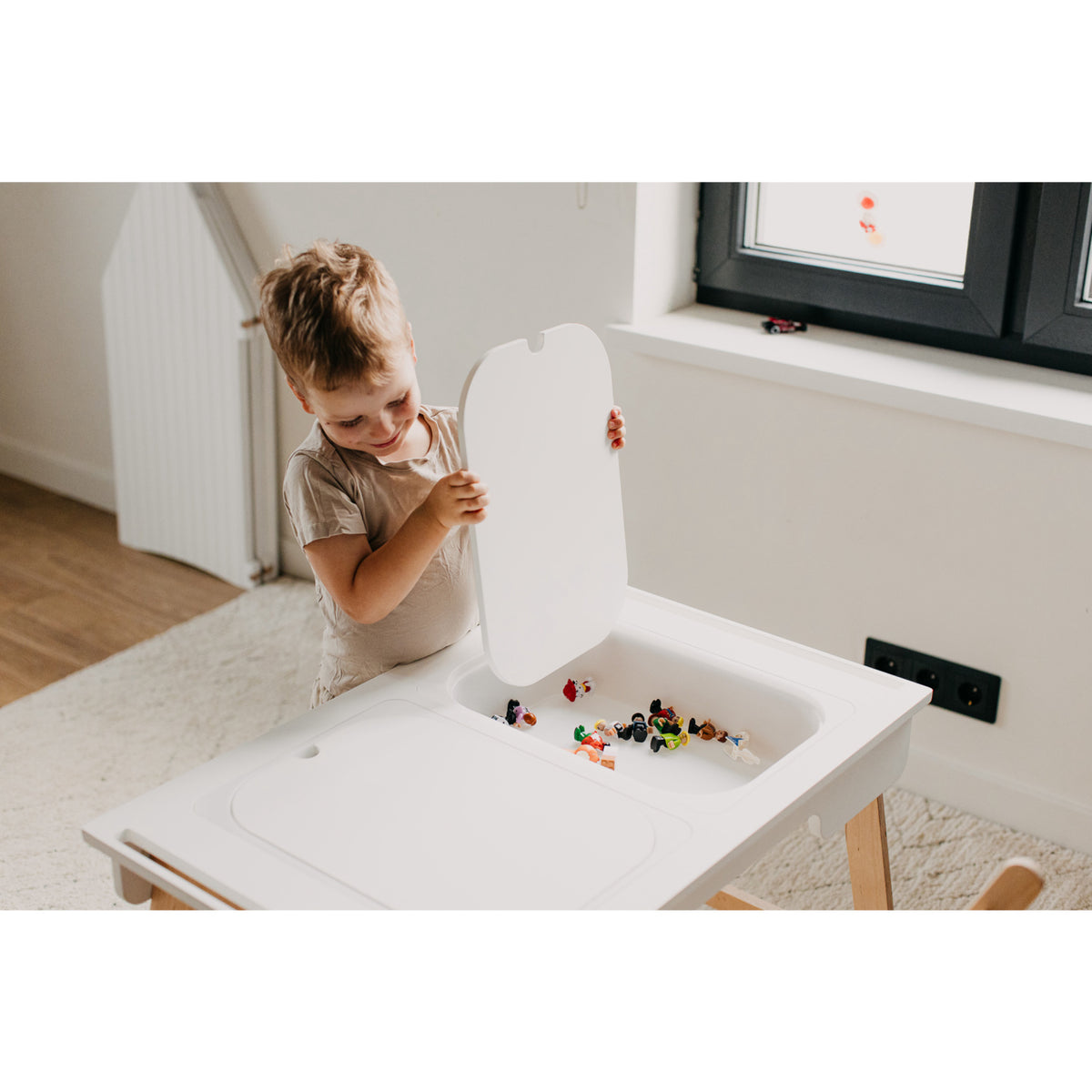 Duck Woodworks White Sensory Table Med 2 Boxes Included