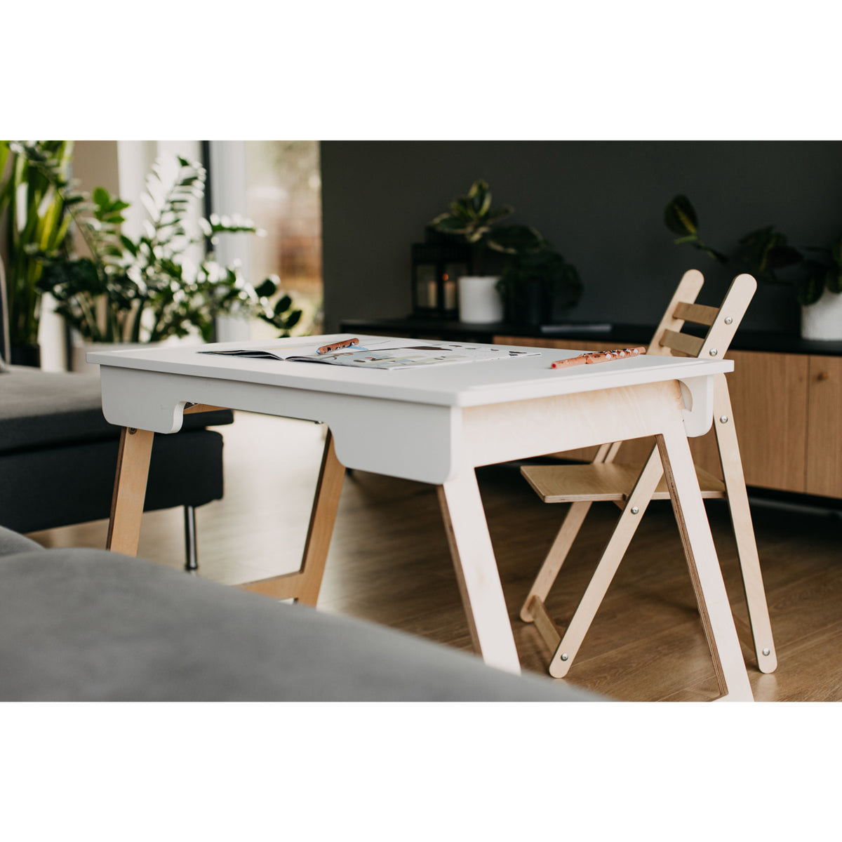 Duck Woodworks White Sensory Table Full Surface