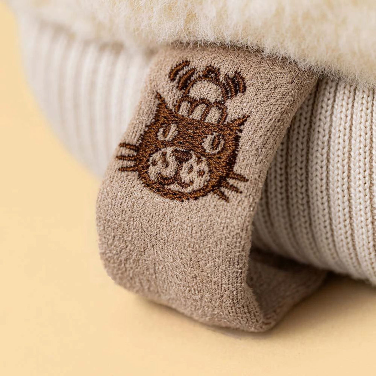 Jellycat Amuseables Fitswell Hanske