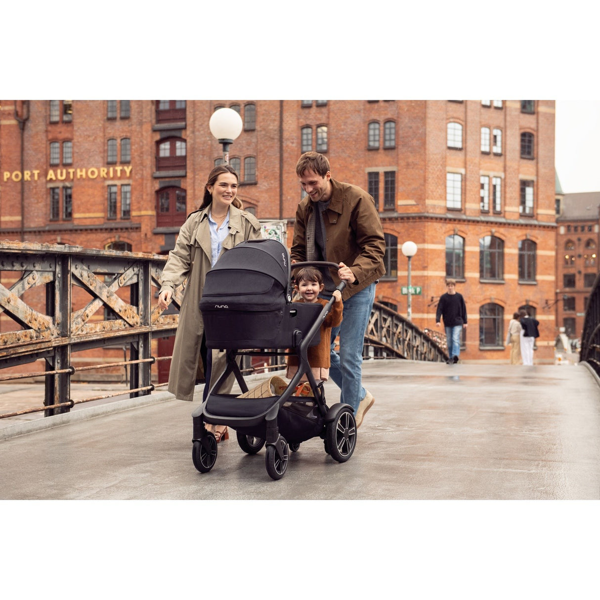 Nuna Caviar Demi Next Carry Cot W/Rc