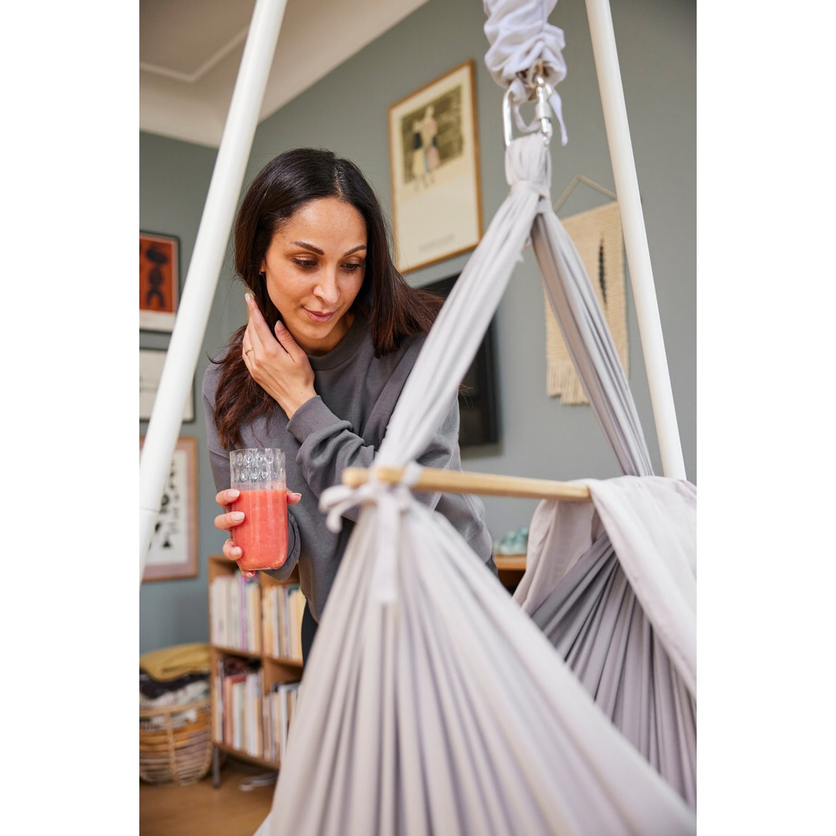 MEMBANTU Grey Organic Baby Hammock Premium