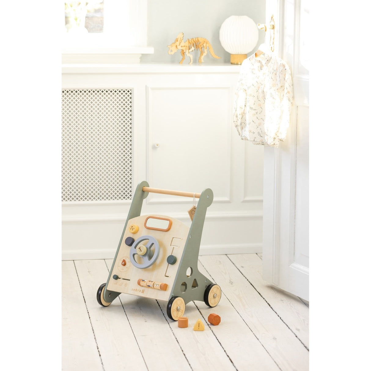 Sebra Wooden Activity Walker Bil