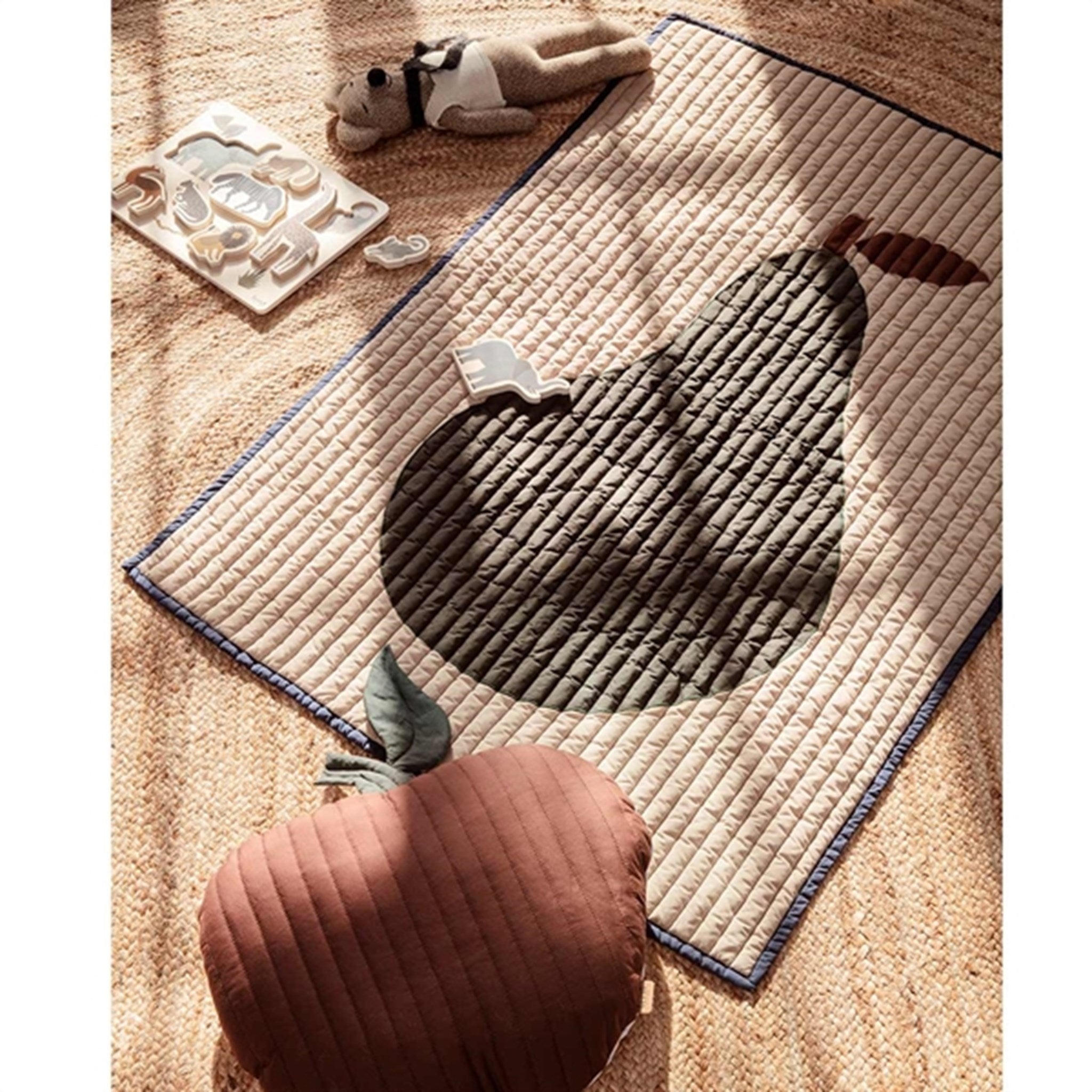 Ferm Living Pear Quilted Tæppe Sand 3