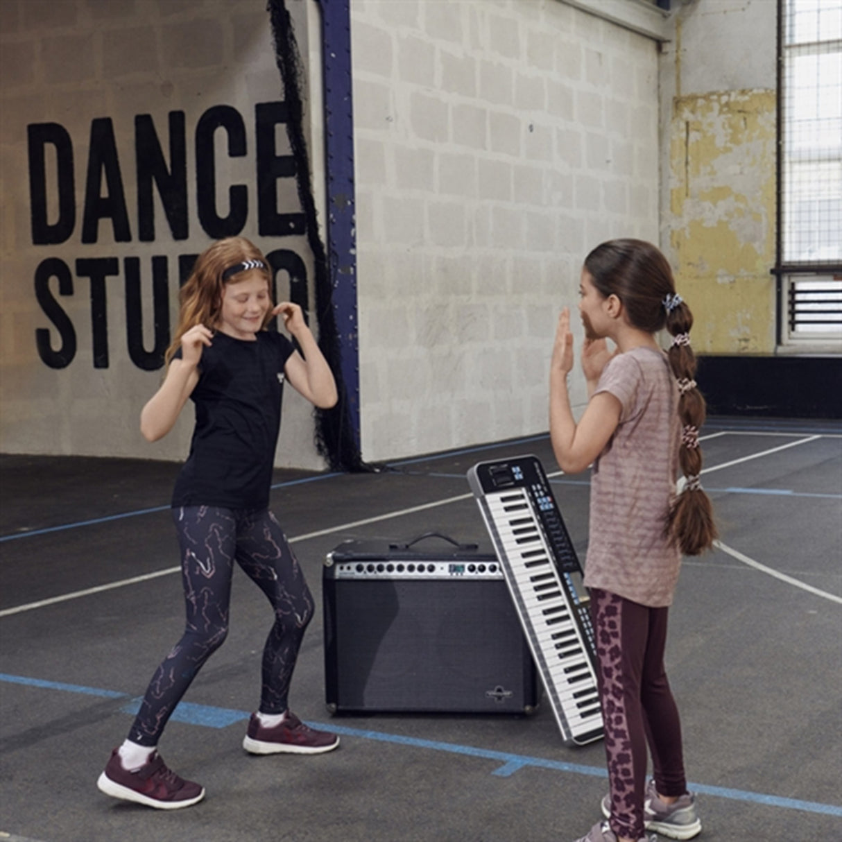 Hummel Black Sutkin T-shirt