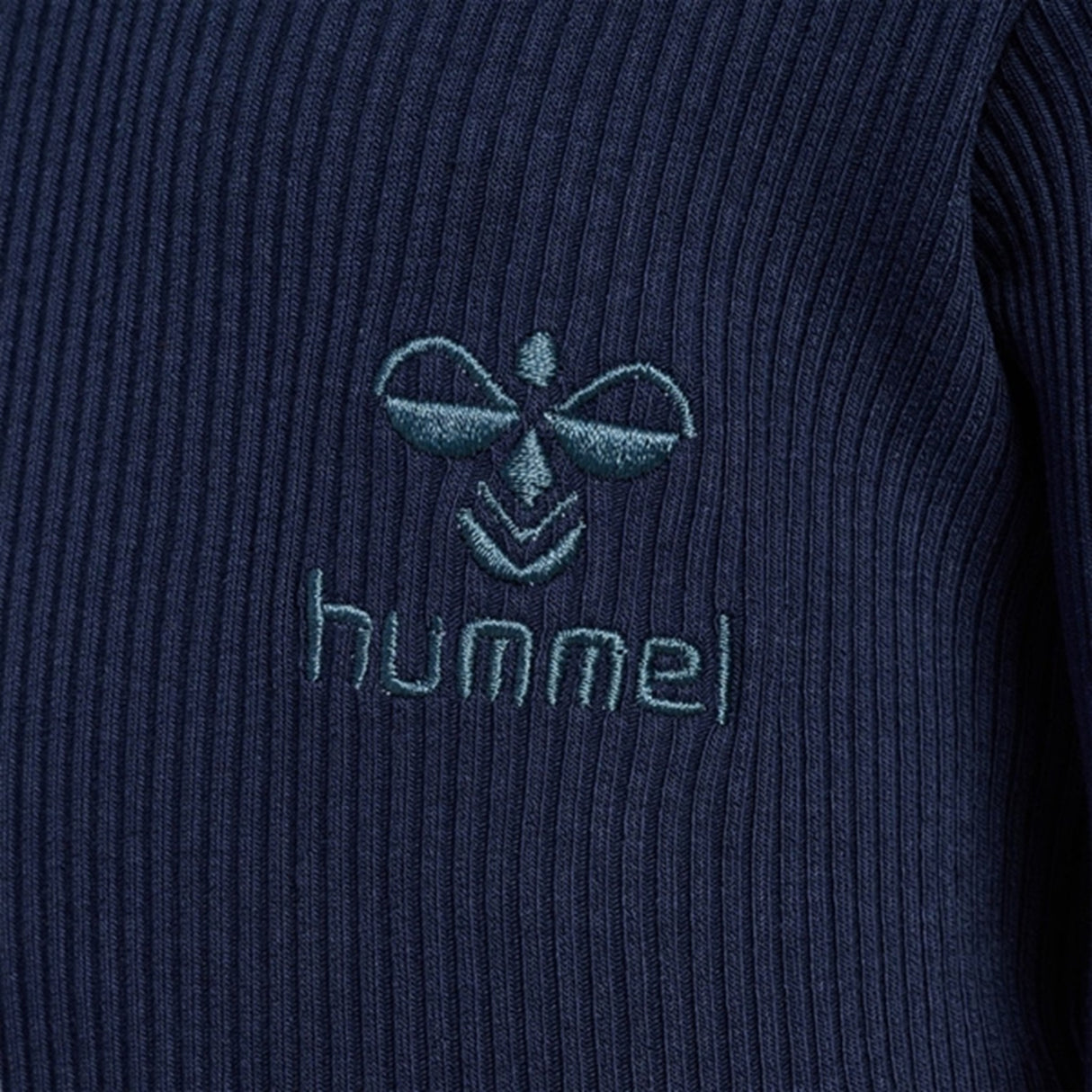 Hummel Black Iris Sami Genser 2