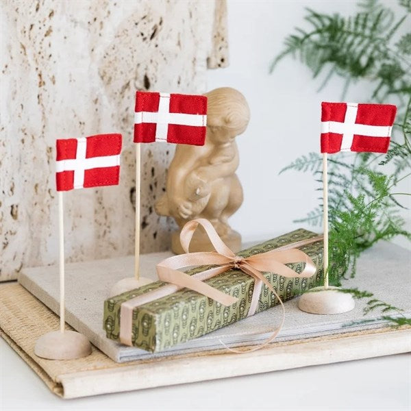 Langkilde & Søn Mini Bordflagg m. Dannebrogsflagg - 15 cm