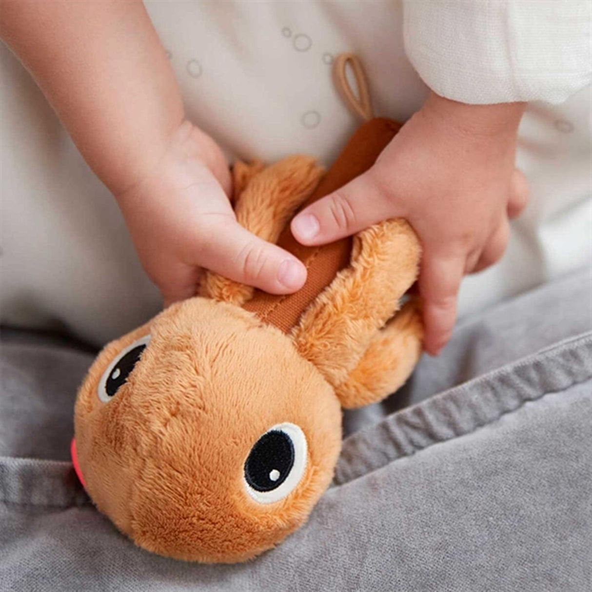 Done by Deer Sensorisk Ranglespejl Jelly Mustard