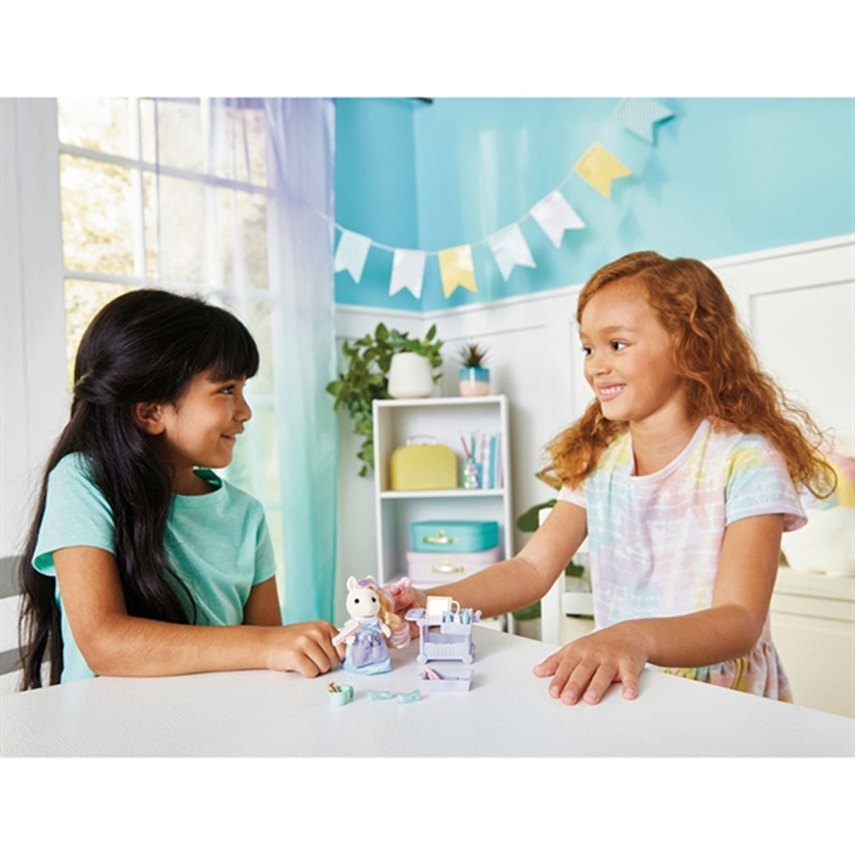 Sylvanian Families® Ponni Frisør Lekesett Med Figur