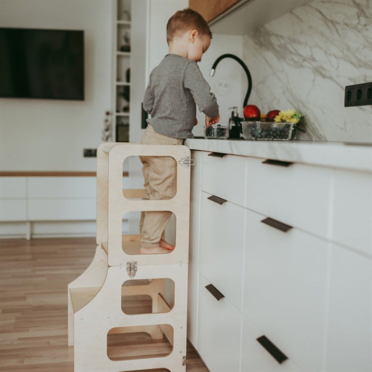 Duck Woodworks Foldable Kitchen Tower Natural 2