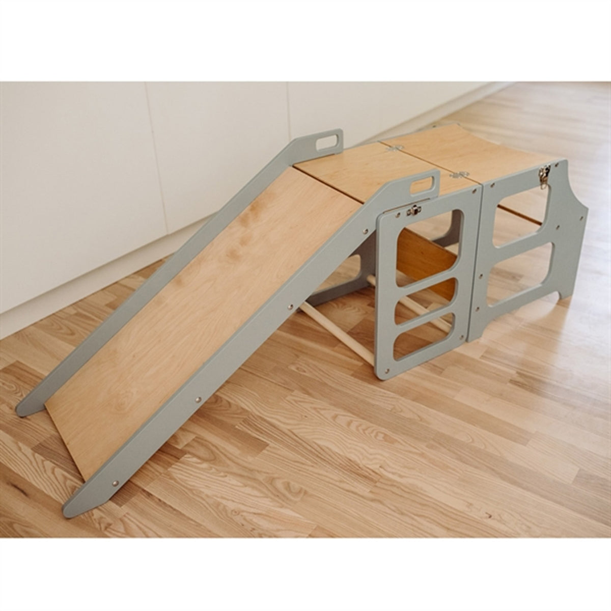 Duck Woodworks Foldable Kitchen Tower w. Slide Black