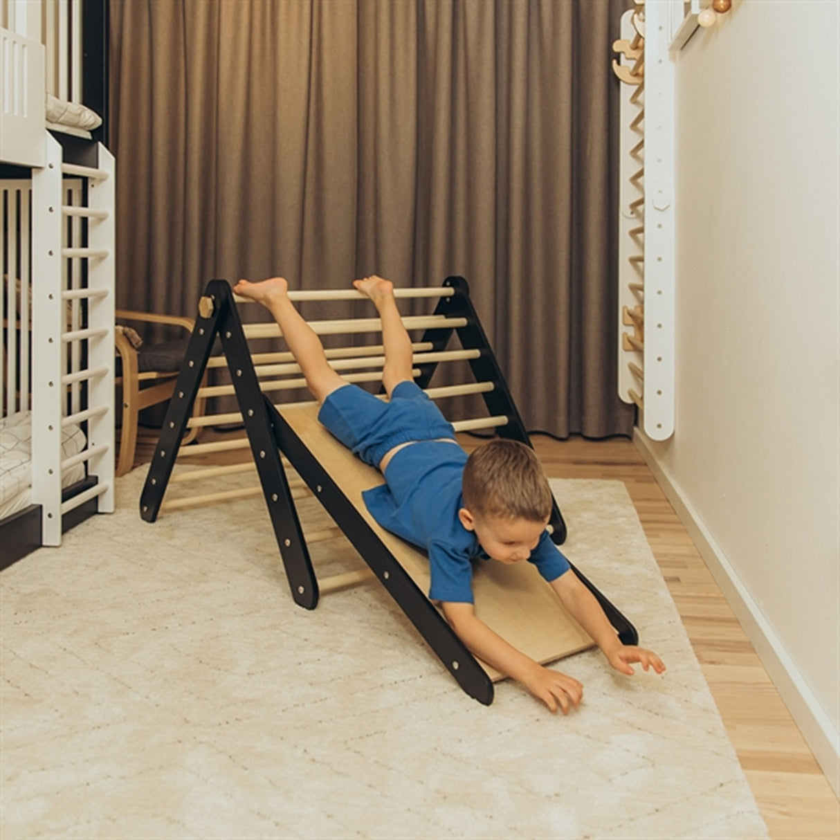 Duck Woodworks Children Wardrobe with Drawers 3