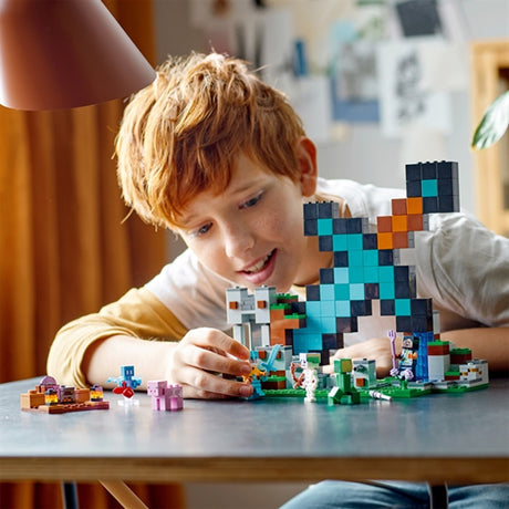 LEGO® Minecraft® Sverdets Utpost 2