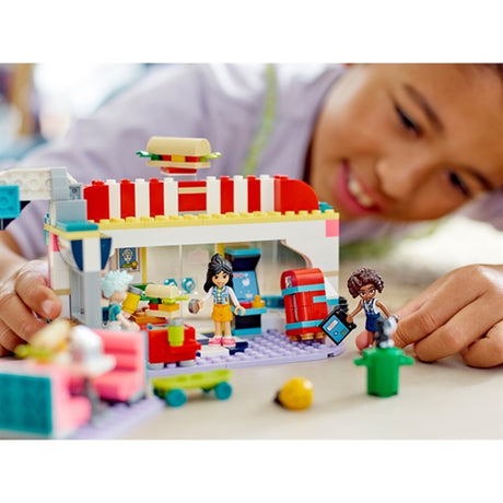 LEGO® Friends Diner i Sentrum av Heartlake 2