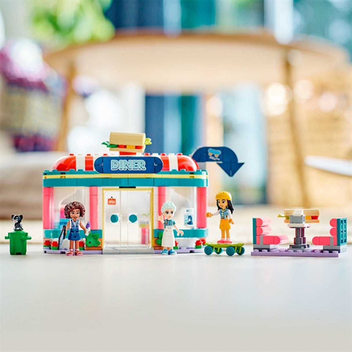 LEGO® Friends Diner i Sentrum av Heartlake 5