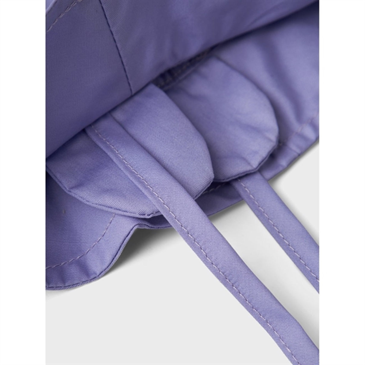 Name it Heirloom Lilac Zilu IV Solhatt m. Øreklaffer