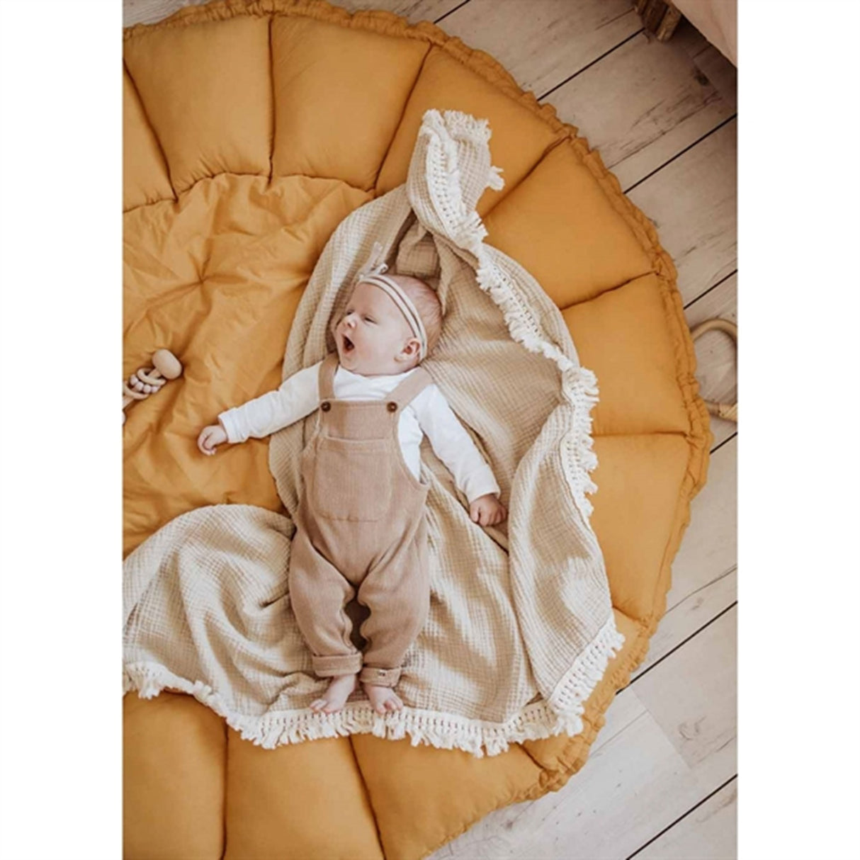 Play&Go 2-i-1 Leketeppe Organic Bloom Mustard